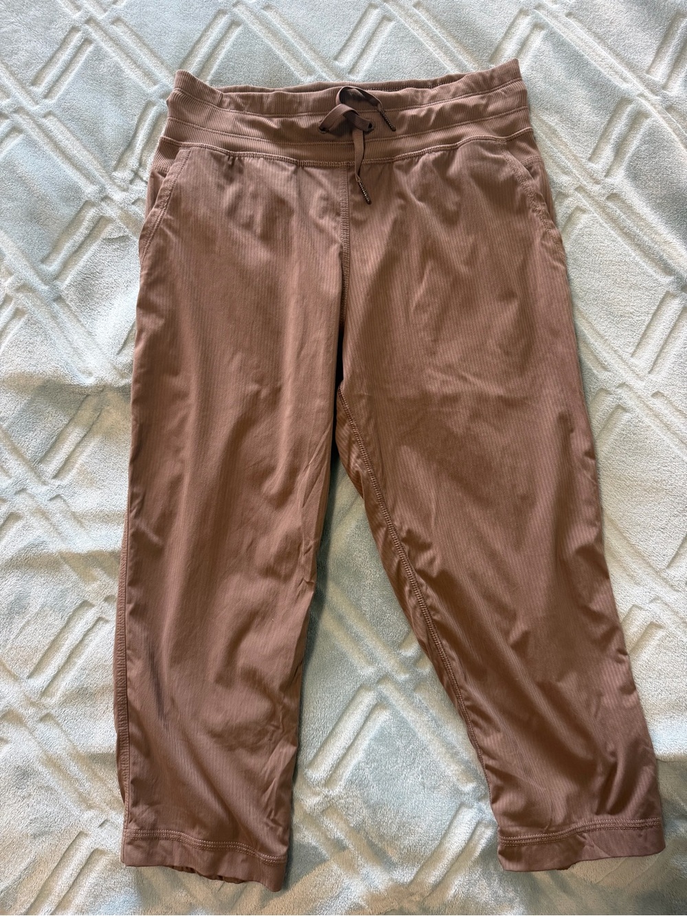 lululemon athletica Women's Mauve Brown Capris